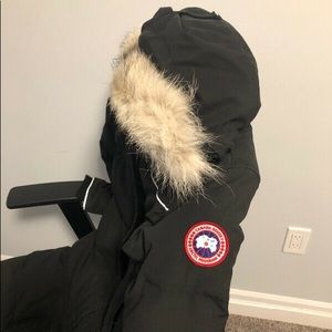 Canada Goose Juniper Parka (Youth Girls Large)